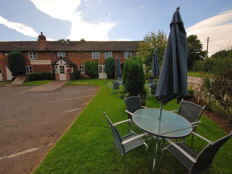Slaters Country Inn Whitmore Esterno foto